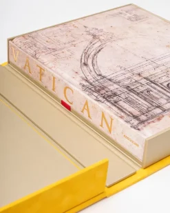 Ultimates|Assouline Vatican: A Private Visit To A Secret World